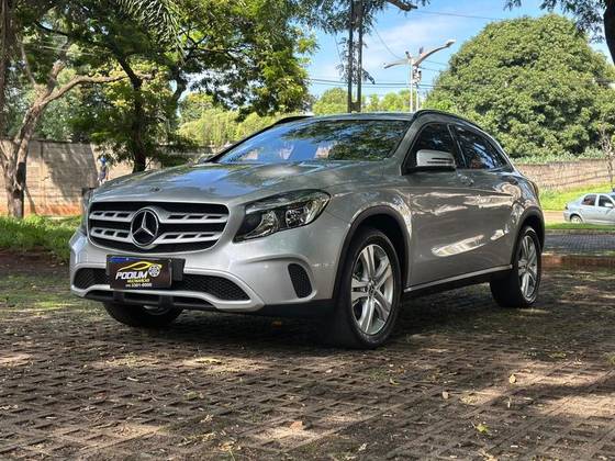 MERCEDES-BENZ GLA 200 1.6 CGI FLEX STYLE 7G-DCT